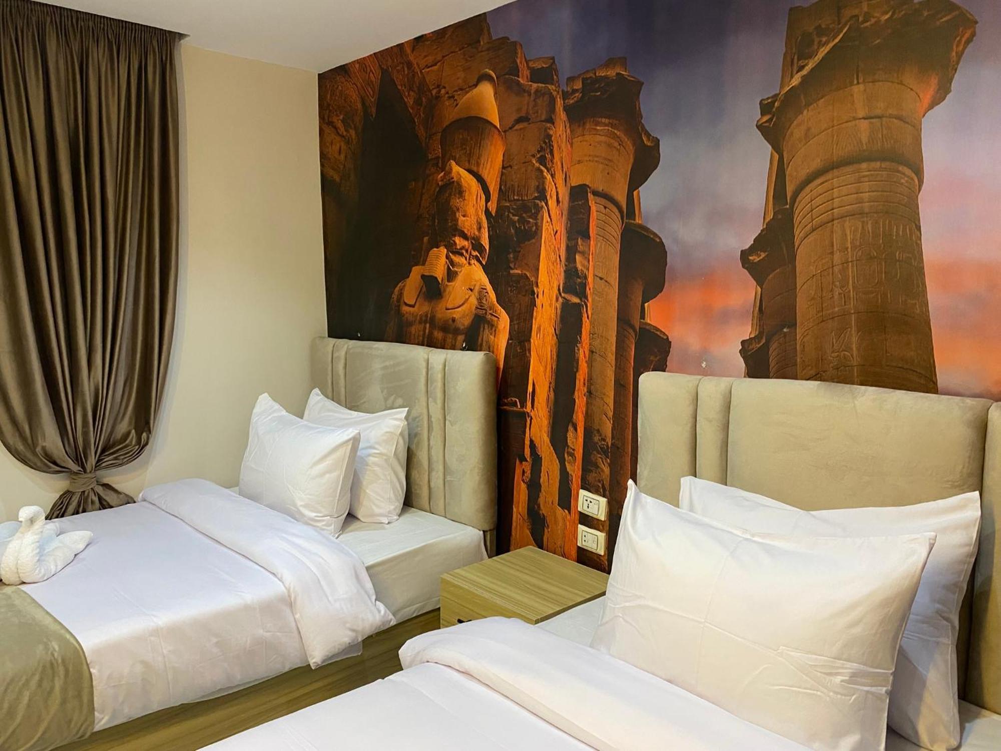 Royal Golden Pyramids Inn Giza Exterior foto